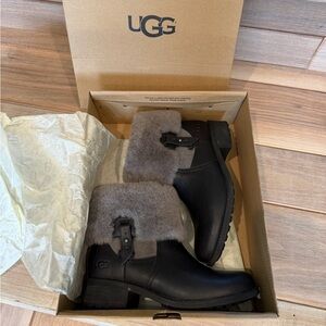 UGG Chyler Black Leather Boots/Shearling Cuff - Size 7 - New in Original Box